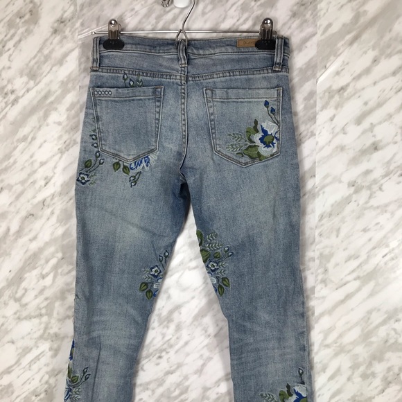 Blank NYC Embroidered Jeans Raw Hem Size 25 - Picture 7 of 14